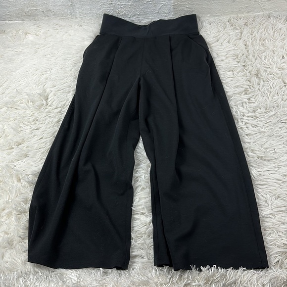Lululemon Can You Feel The Pleat Crop *21" Black - Picture 1 of 6